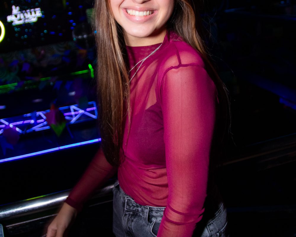 Red Flags vs. Blue Flags: Como escolher uma festa para adolescentes que vale a pena?